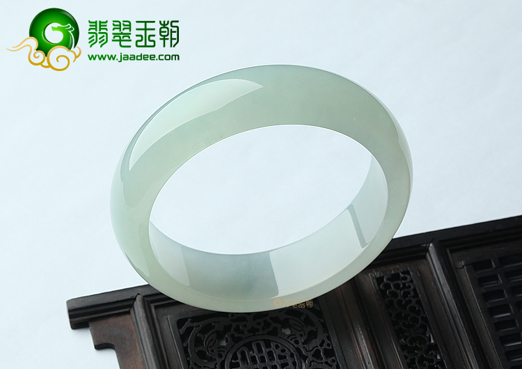 (超值推荐)冰种淡晴水手镯（58.6mm）