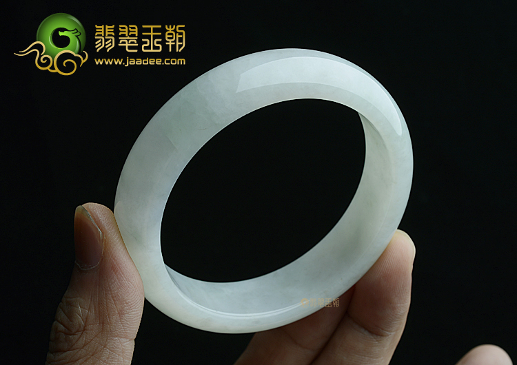 (超值推荐)糯冰种略飘花手镯（56.5mm）