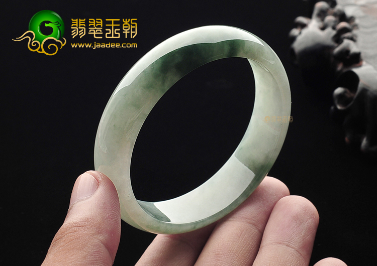 糯冰种飘花手镯(56mm)