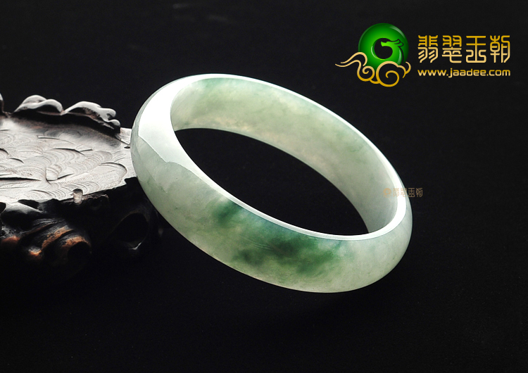 糯冰种飘花手镯(56mm)