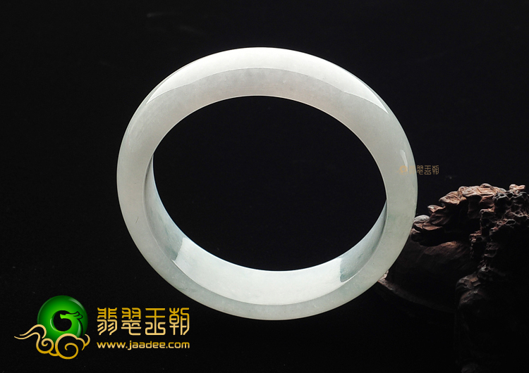 冰种晴水略飘花手镯(57.3mm)
