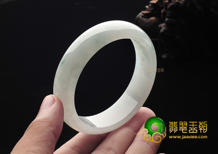 冰种晴水略飘花手镯(57.3mm)