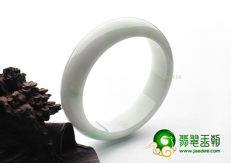 糯冰种飘翠手镯(56mm)