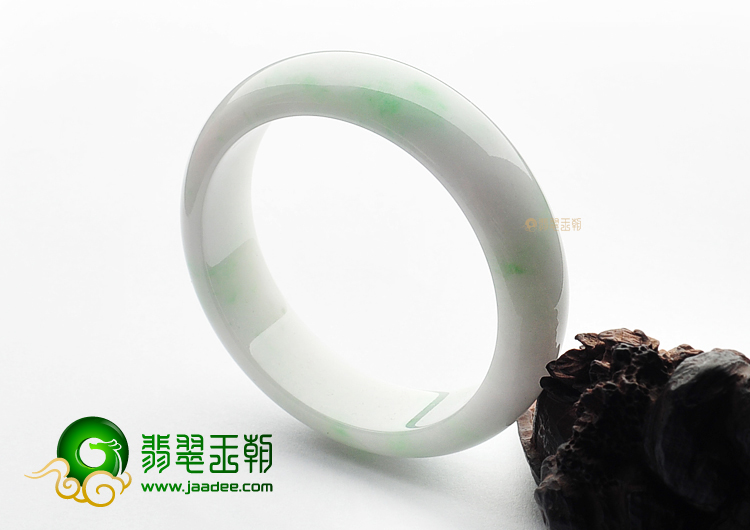 糯冰种飘翠手镯(56mm)