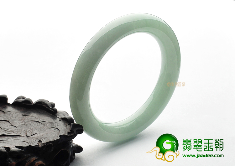 糯冰种豆色圆条手镯(56mm)