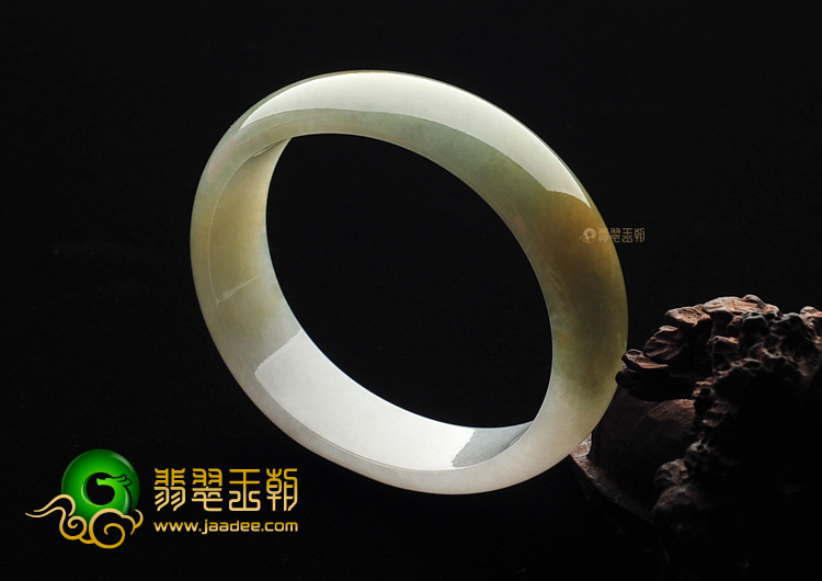 糯冰种飘褐黄翡贵妃镯(52.6mm-46.4mm)