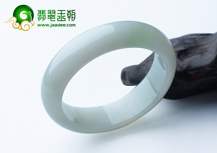(超值推荐)糯冰种晴水手镯（57.5mm）