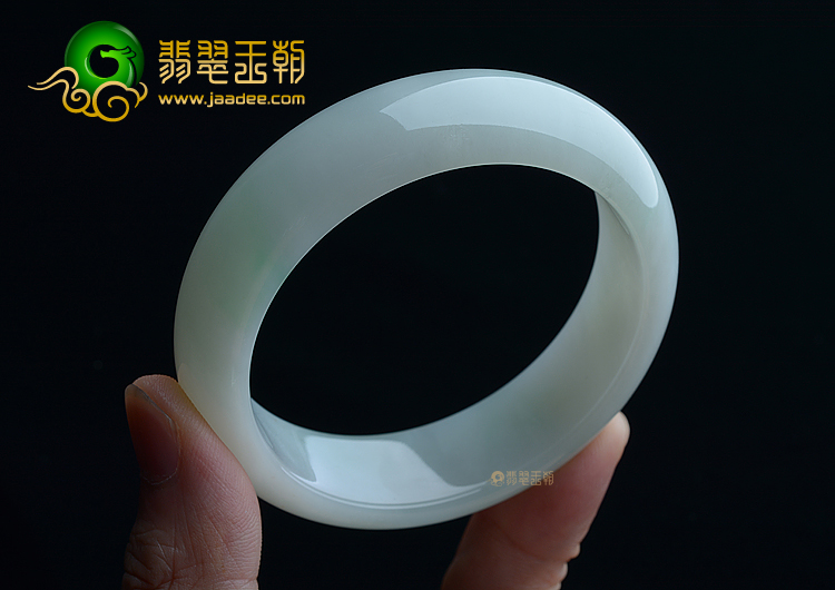 (超值推荐)糯冰种晴水手镯（57.5mm）