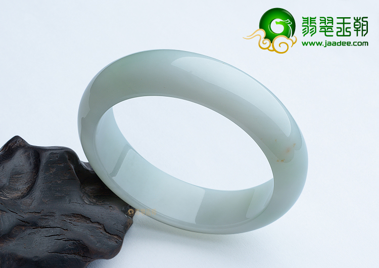(超值推荐)糯冰种晴水手镯（57.5mm）