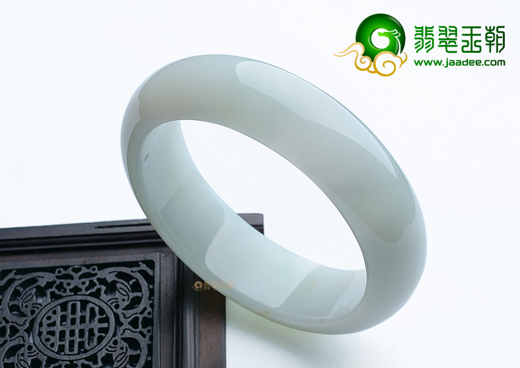 (超值推荐)糯冰种晴水手镯（57.6mm）