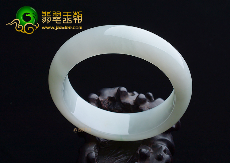 (超值推荐)糯冰种晴水手镯（57.6mm）