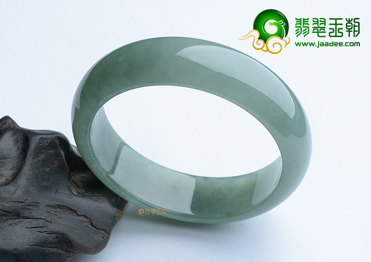 (超值推荐)糯冰种晴水手镯（56.7mm）