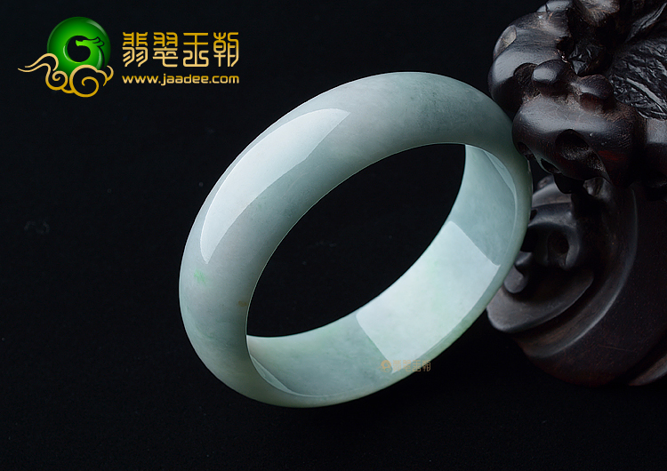 (超值推荐)糯冰种淡春带彩手镯（54.8mm）