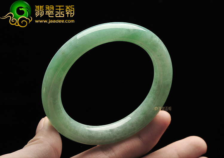 (超值推荐)糯冰种豆色圆条手镯(54.8mm)