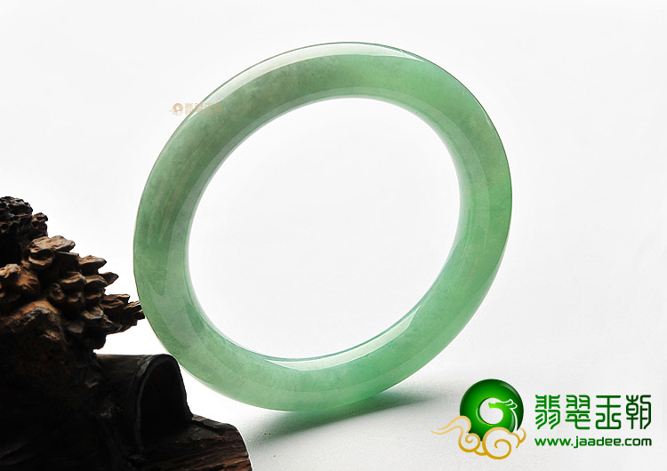 (超值推荐)糯冰种豆色圆条手镯(54.8mm)