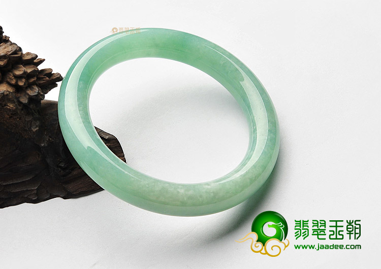 (超值推荐)糯冰种豆色圆条手镯(54.8mm)