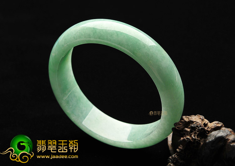 (超值推荐)糯冰种豆色手镯(58.1mm)