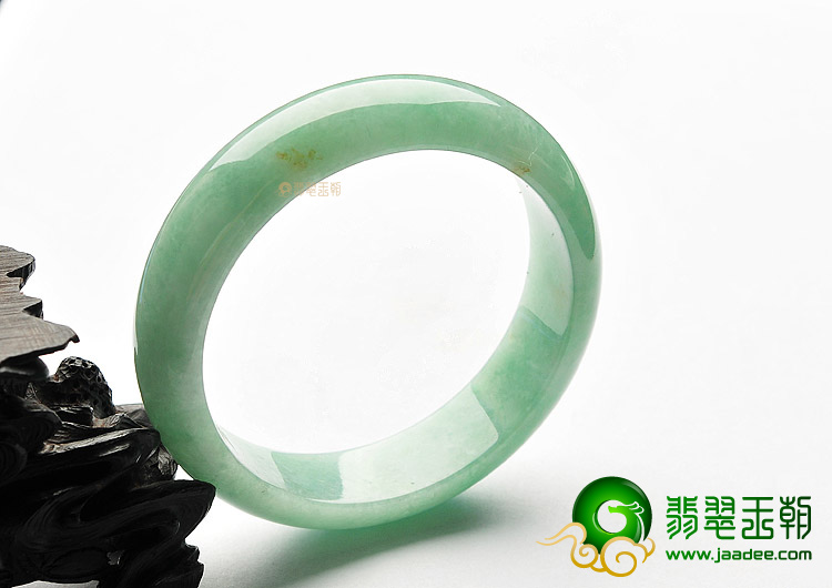 (超值推荐)糯冰种豆色手镯(58.1mm)