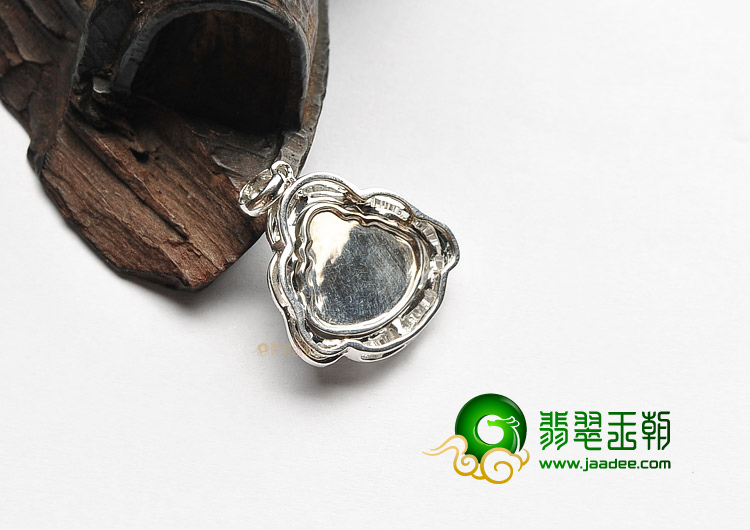 (超值推荐)冰种帝王绿镶白金钻石玉佛胸坠