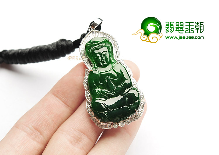 (超值推荐)糯冰种浓绿镶白金钻石观音胸坠