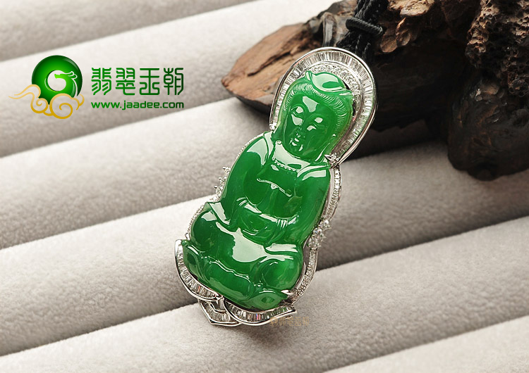 (超值推荐)冰种正阳绿镶白金钻石观音胸坠