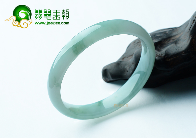 (超值推荐)糯冰种晴水飘花手镯（57.5mm）