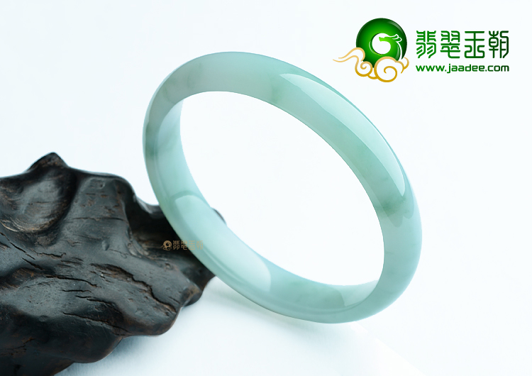 (超值推荐)糯冰种晴水飘花手镯（57.5mm）