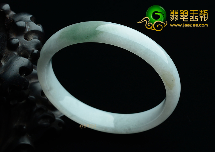 (超值推荐)糯冰种晴水带烟灰色手镯（60.7mm）