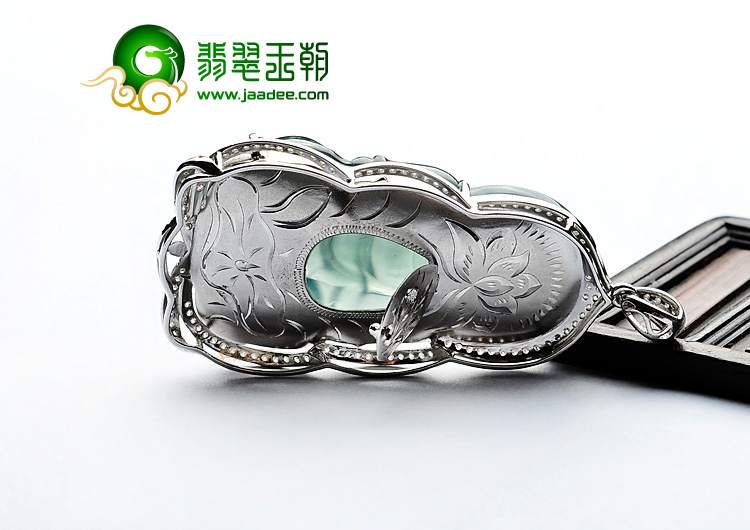 (超值推荐)冰种晴水镶白金观音胸坠(真钻)