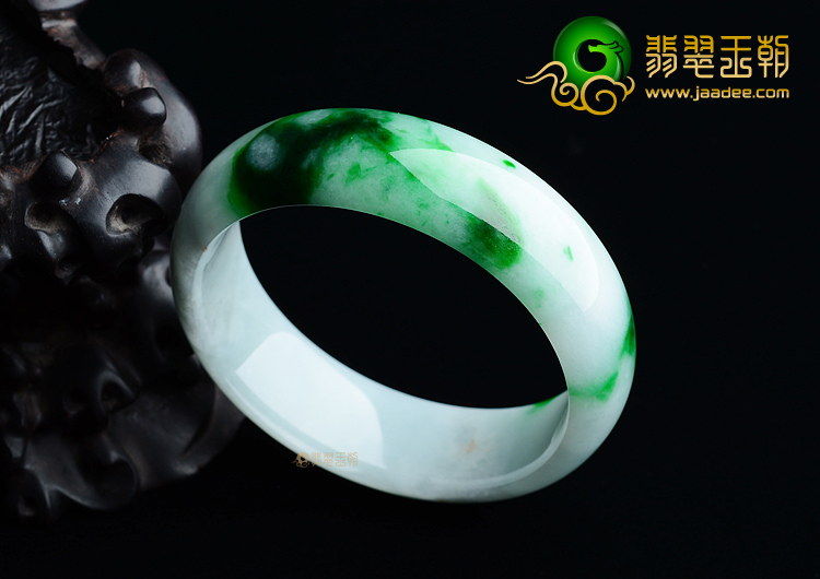 (超值推荐)糯冰种白底青手镯（57.2mm）