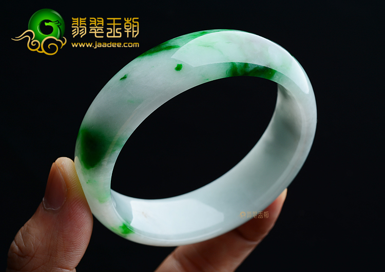 (超值推荐)糯冰种白底青手镯（57.2mm）