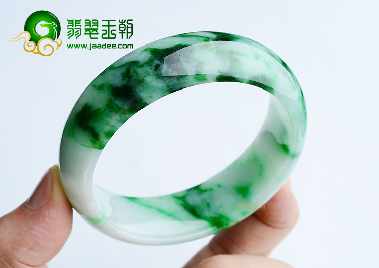 (超值推荐)糯冰种白底青手镯（57.2mm）