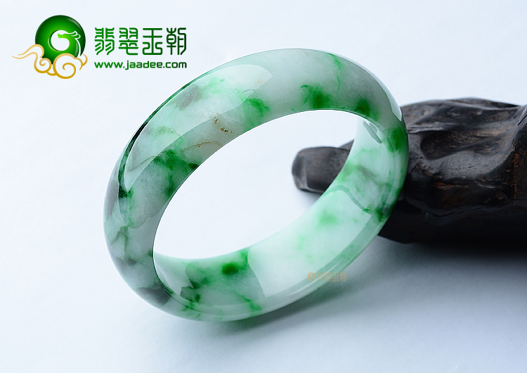 (超值推荐)糯冰种白底青手镯（57.2mm）