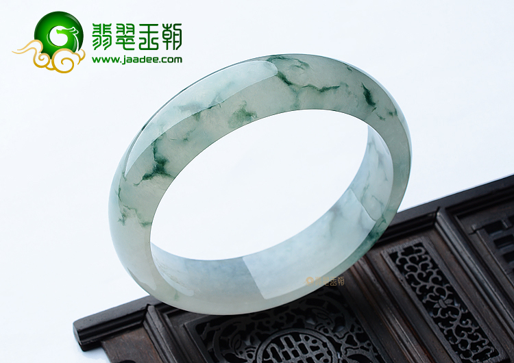 (超值推荐)冰种飘花手镯（58.7mm）