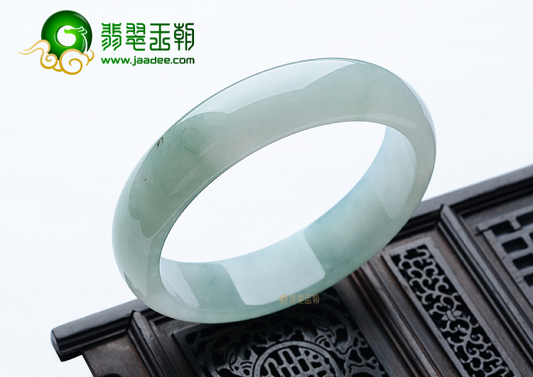 (超值推荐)糯冰种晴水飘花手镯（58.6mm）