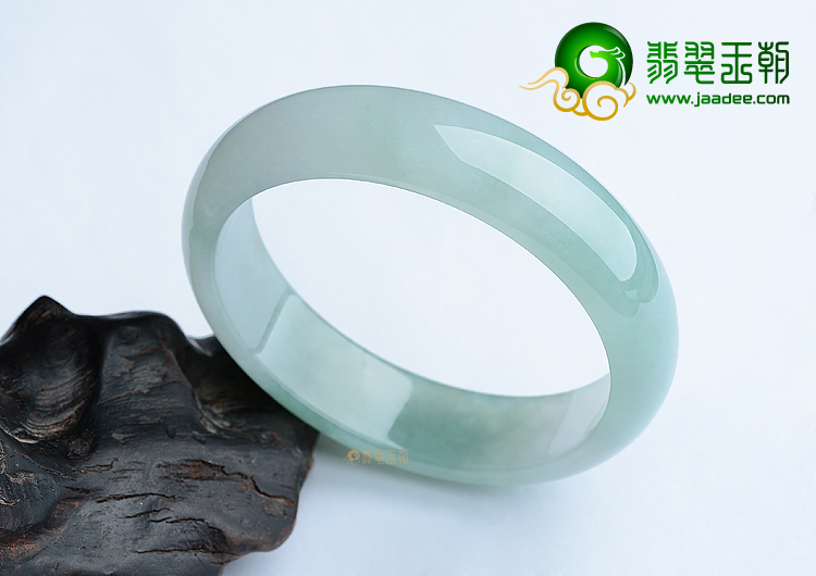 (超值推荐)糯冰种晴水飘花手镯（58.6mm）