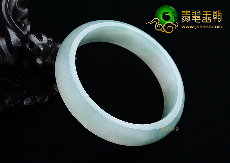 (超值推荐)糯冰种晴水飘花手镯（58.6mm）