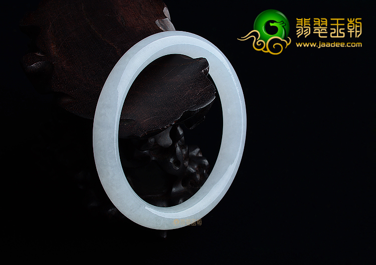 (超值推荐)糯冰种淡晴水圆条手镯（55mm）