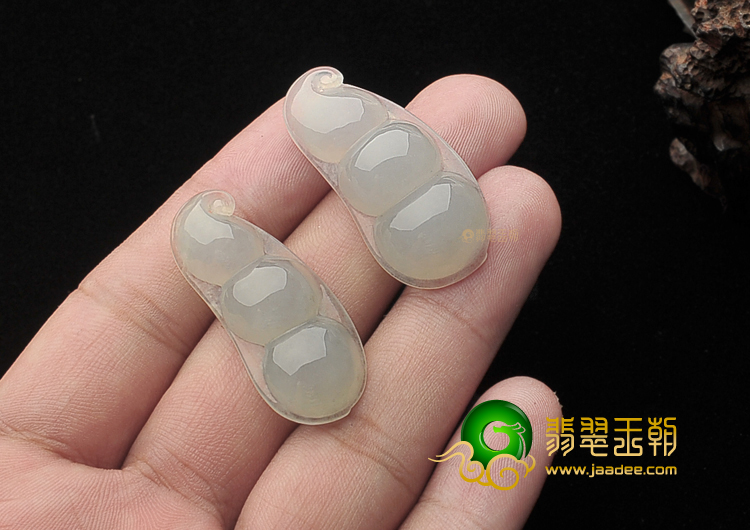 冰种淡晴水四季豆挂件(一对)