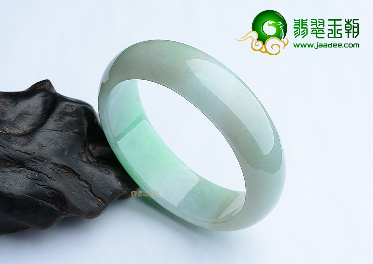 (超值推荐)糯冰种飘翠手镯（54.4mm）