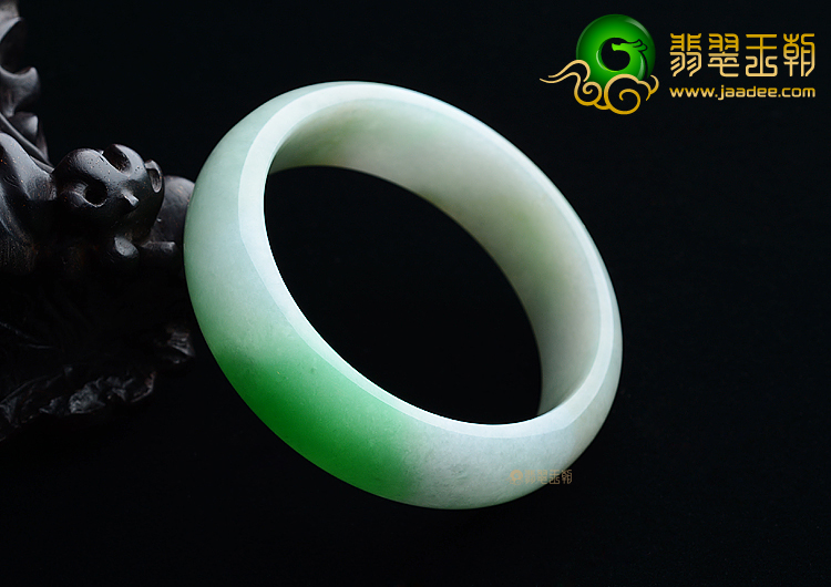 (超值推荐)糯冰种飘翠手镯（54.4mm）