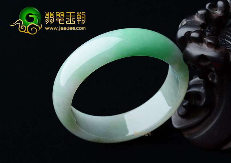 (超值推荐)糯冰种飘翠手镯（54.4mm）