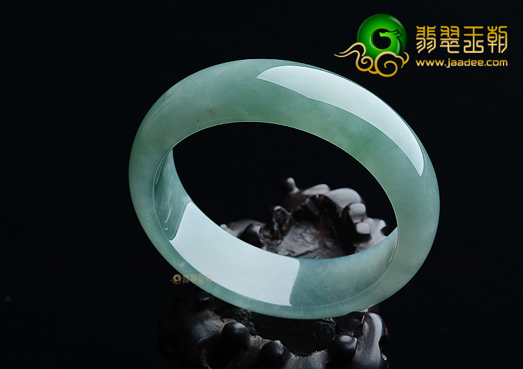 (超值推荐)糯冰种油青手镯（58.5mm）