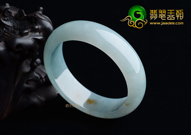 (超值推荐)糯冰种晴水略飘黄翡手镯（58.5mm）