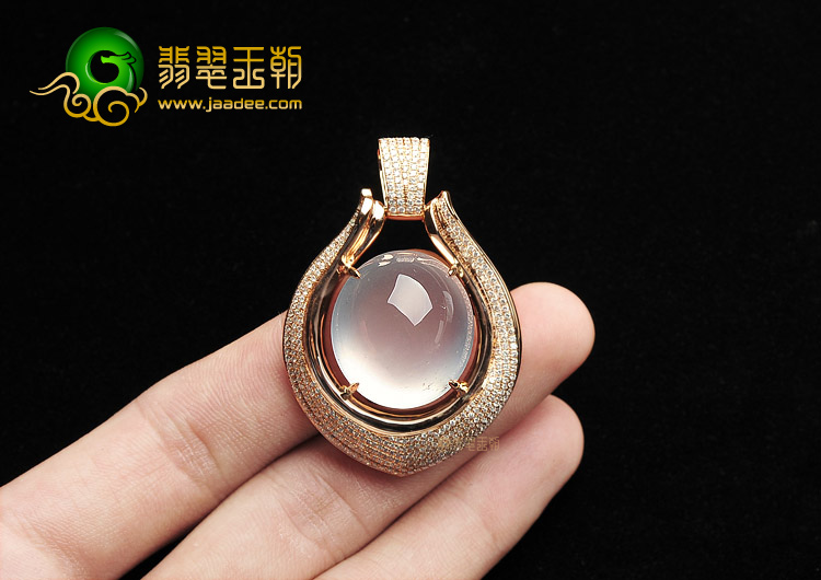 玻璃种淡晴水镶玫瑰金钻石胸坠