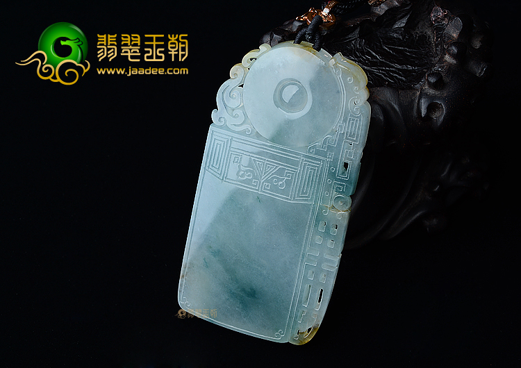 （超值推荐）冰种飘花略带黄翡仿古龙牌挂件