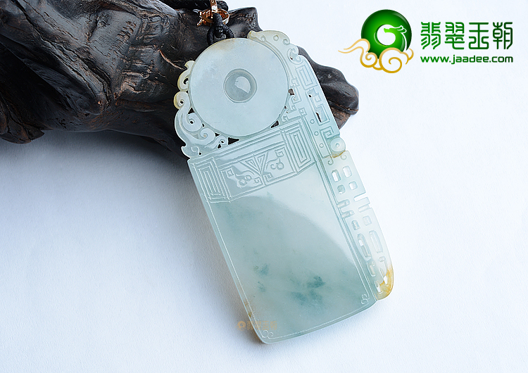 （超值推荐）冰种飘花略带黄翡仿古龙牌挂件