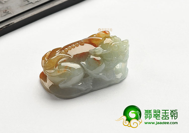 糯冰种褐黄翡貔貅挂件