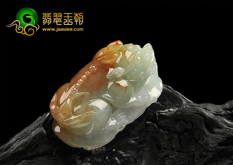 糯冰种褐黄翡貔貅挂件
