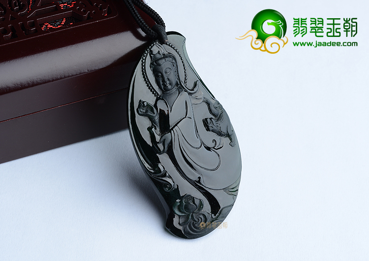 冰玻种墨翠莲花观音挂件